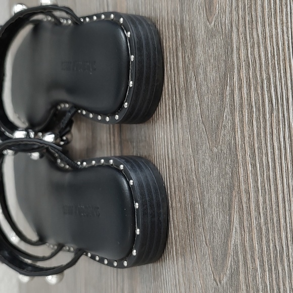 Sincerely Jules VENTURA Black Silver Studs Square Toe Slip On Flat Sandals 6.5 - Picture 8 of 10